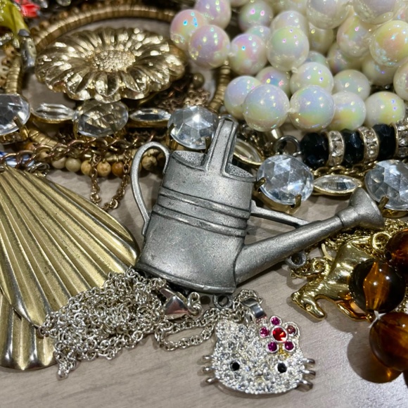 Costume Jewelry Collection - Picture 6 of 7